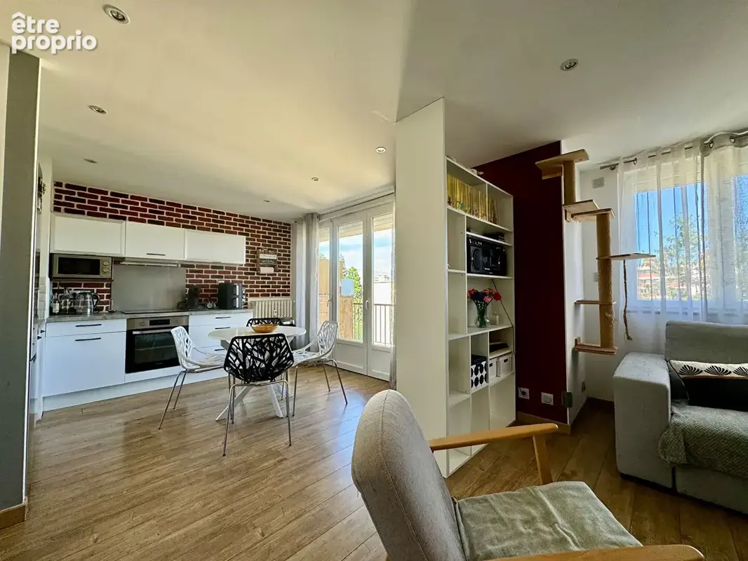 Appartement à SAINT-ETIENNE