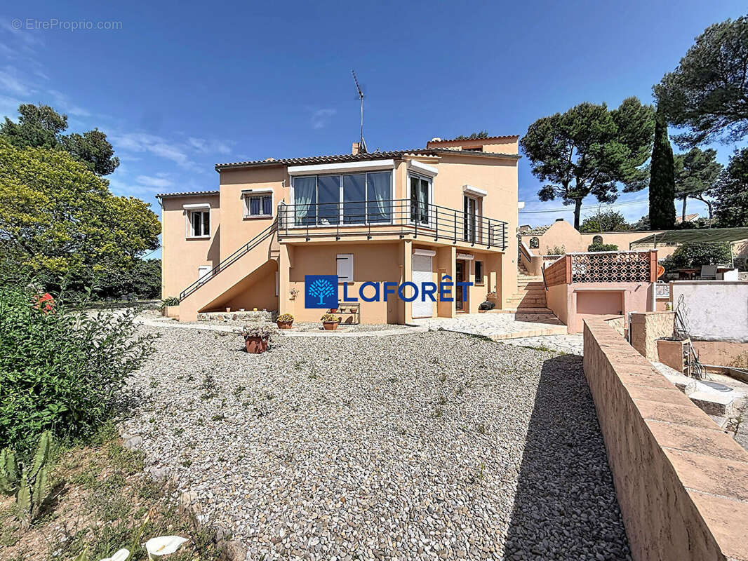 Maison à CARQUEIRANNE