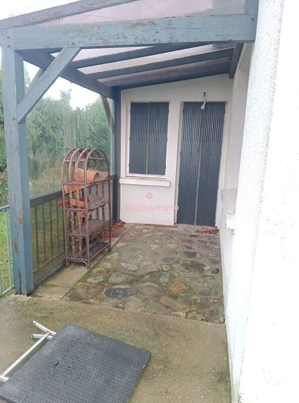 Maison à LA CHAPELLE-SAINT-GERAUD