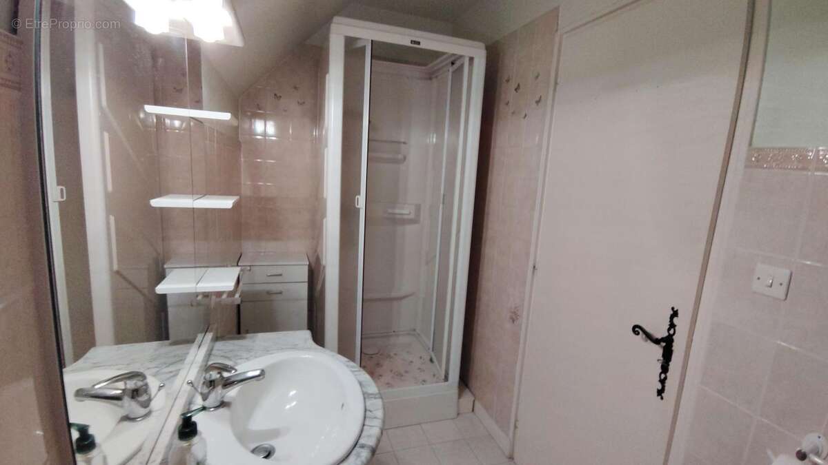 Maison à TERRASSON-LAVILLEDIEU