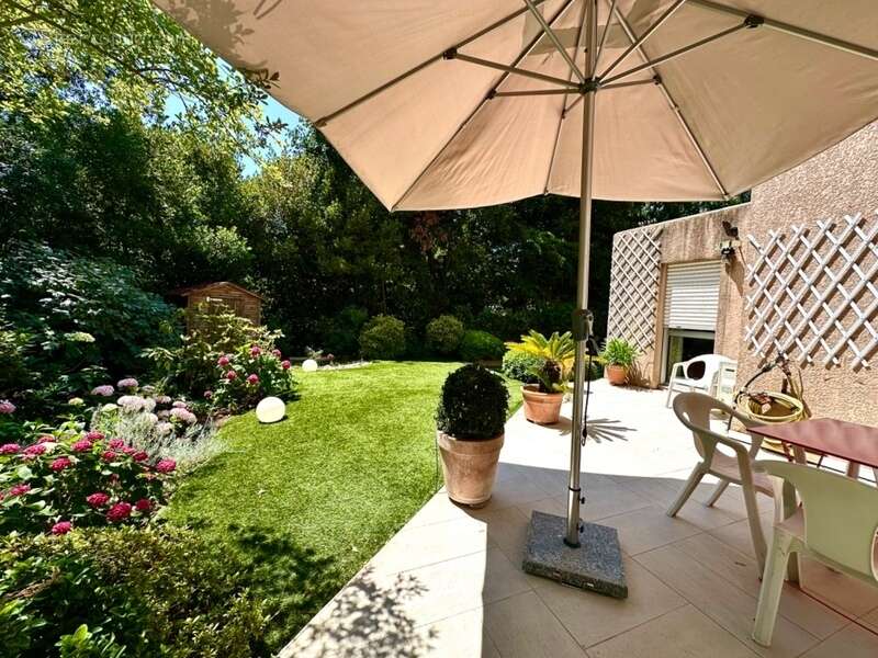 Appartement à MARSEILLE-9E