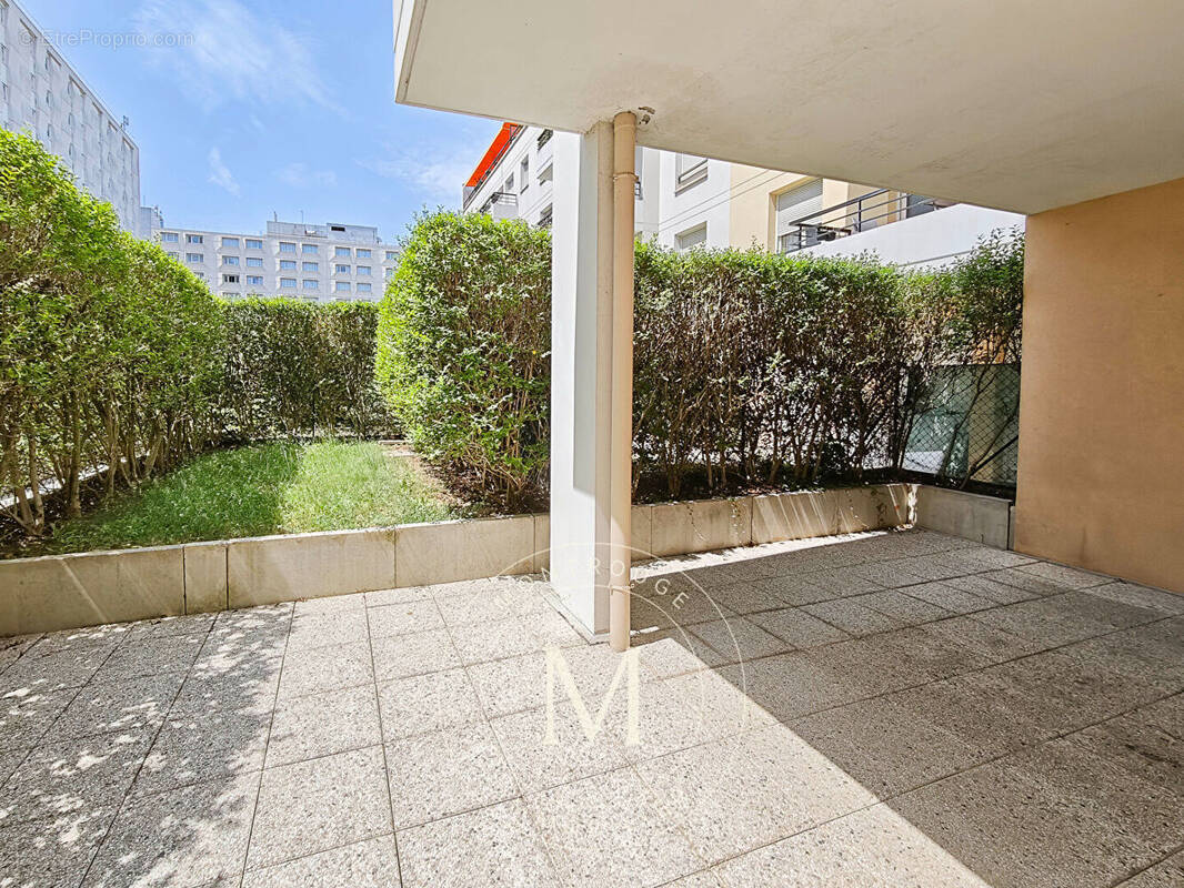 Appartement à MONTROUGE