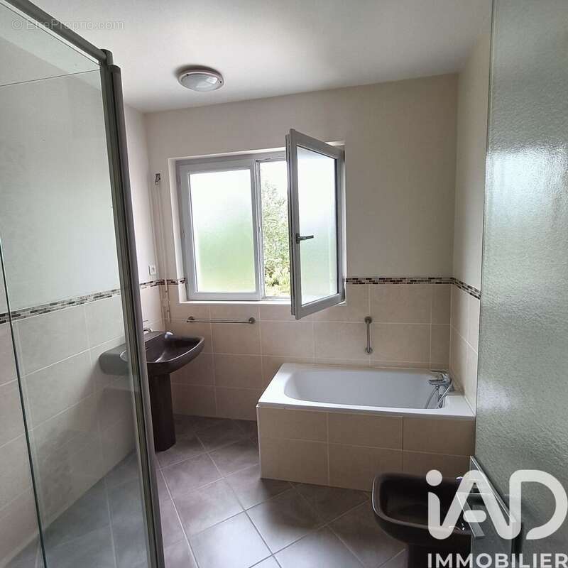 Photo 7 - Maison à LE COUDRAY-MACOUARD