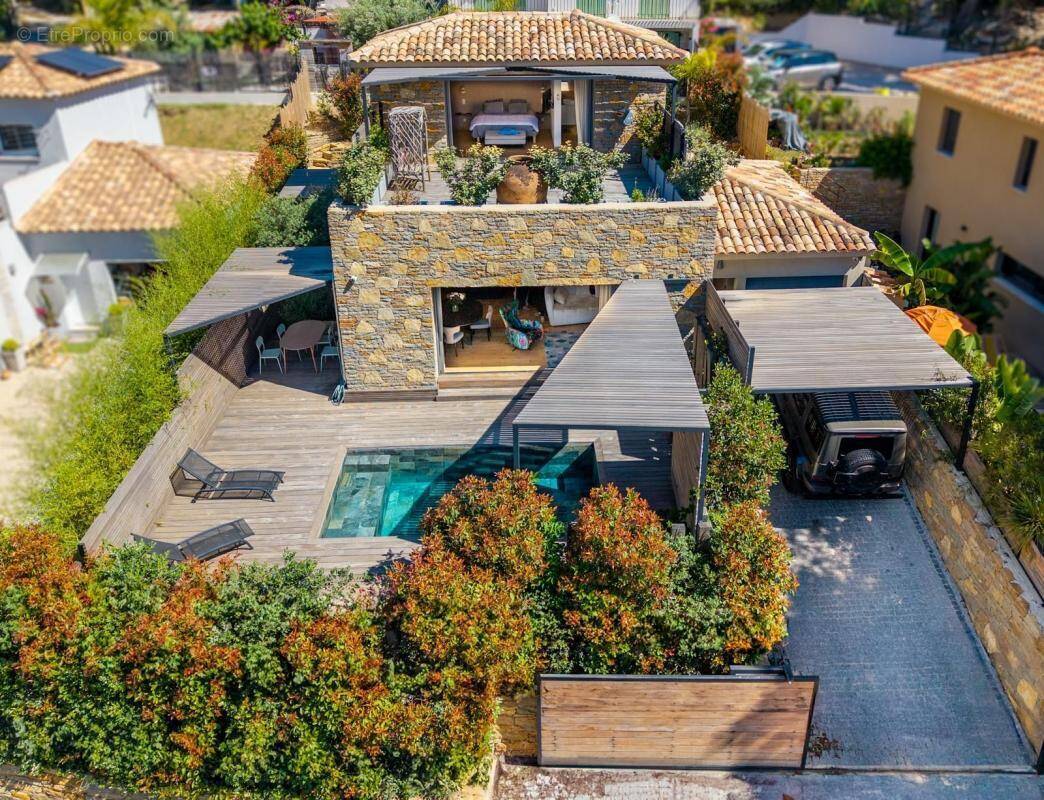 Maison à LA CADIERE-D&#039;AZUR