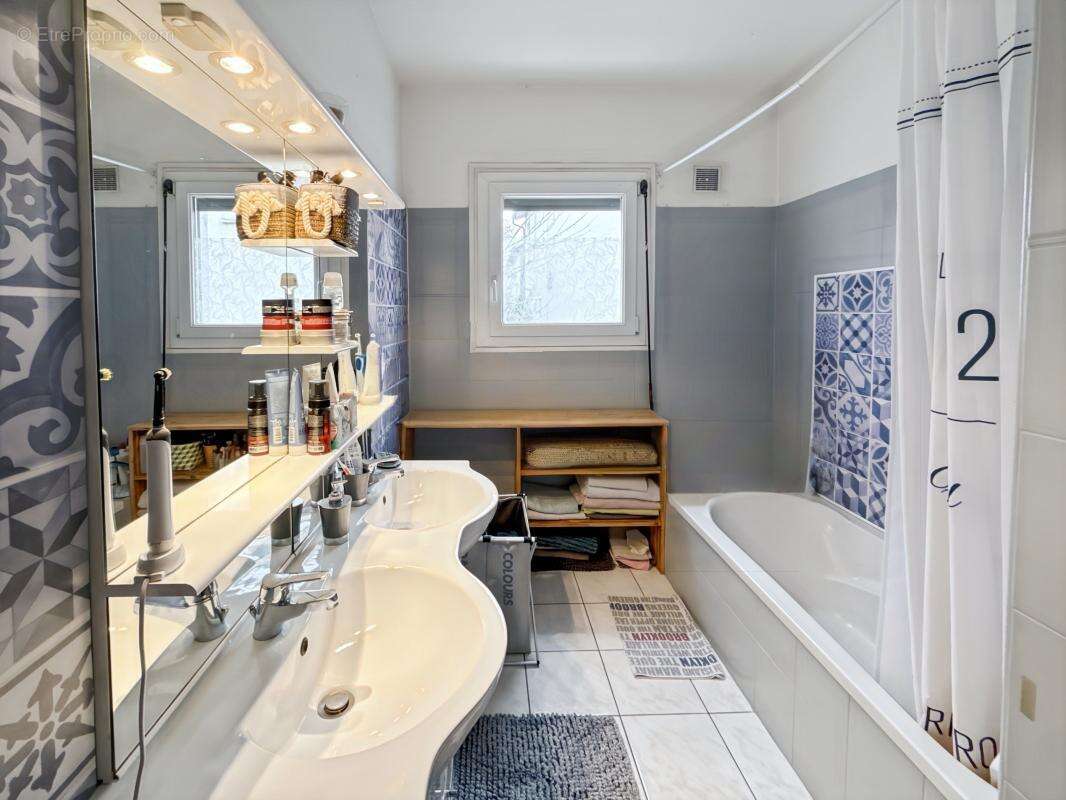 Maison à MARSAC-SUR-L&#039;ISLE