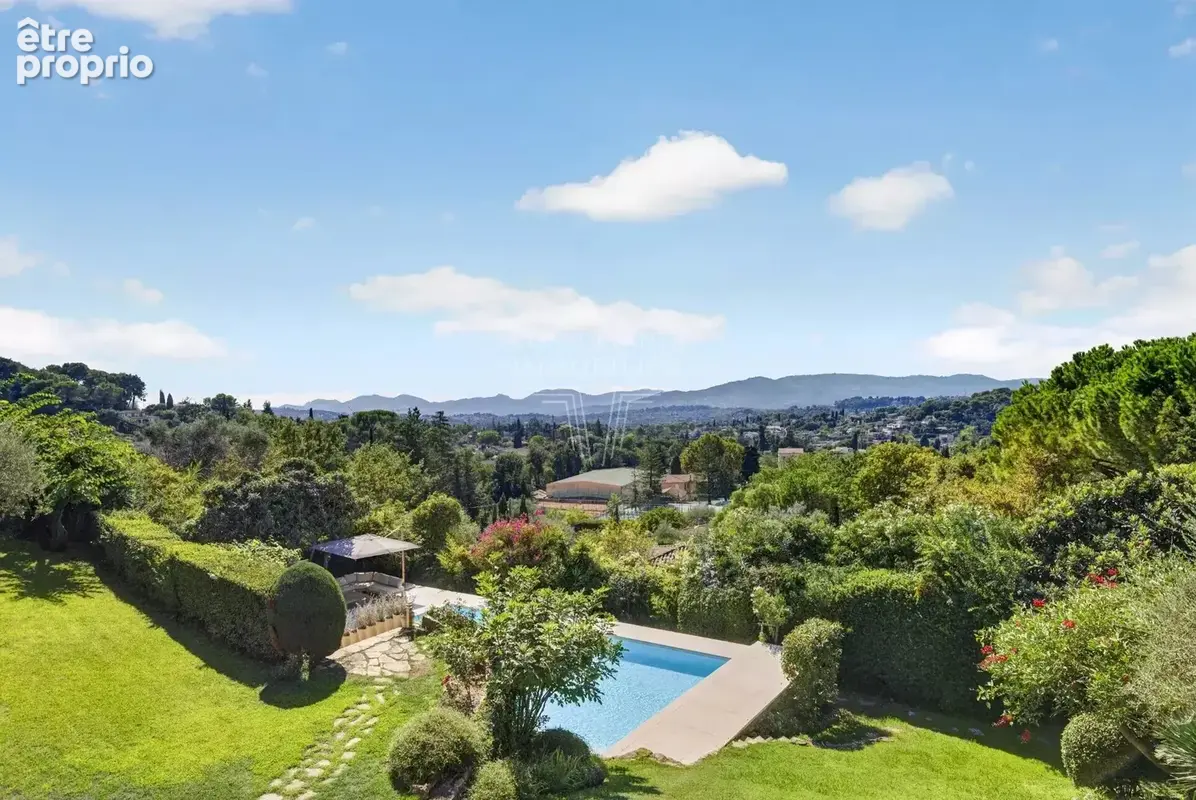 Mougins – Élégante propriété rénovée avec piscine au cœur d’un jardin paysager - photo 27