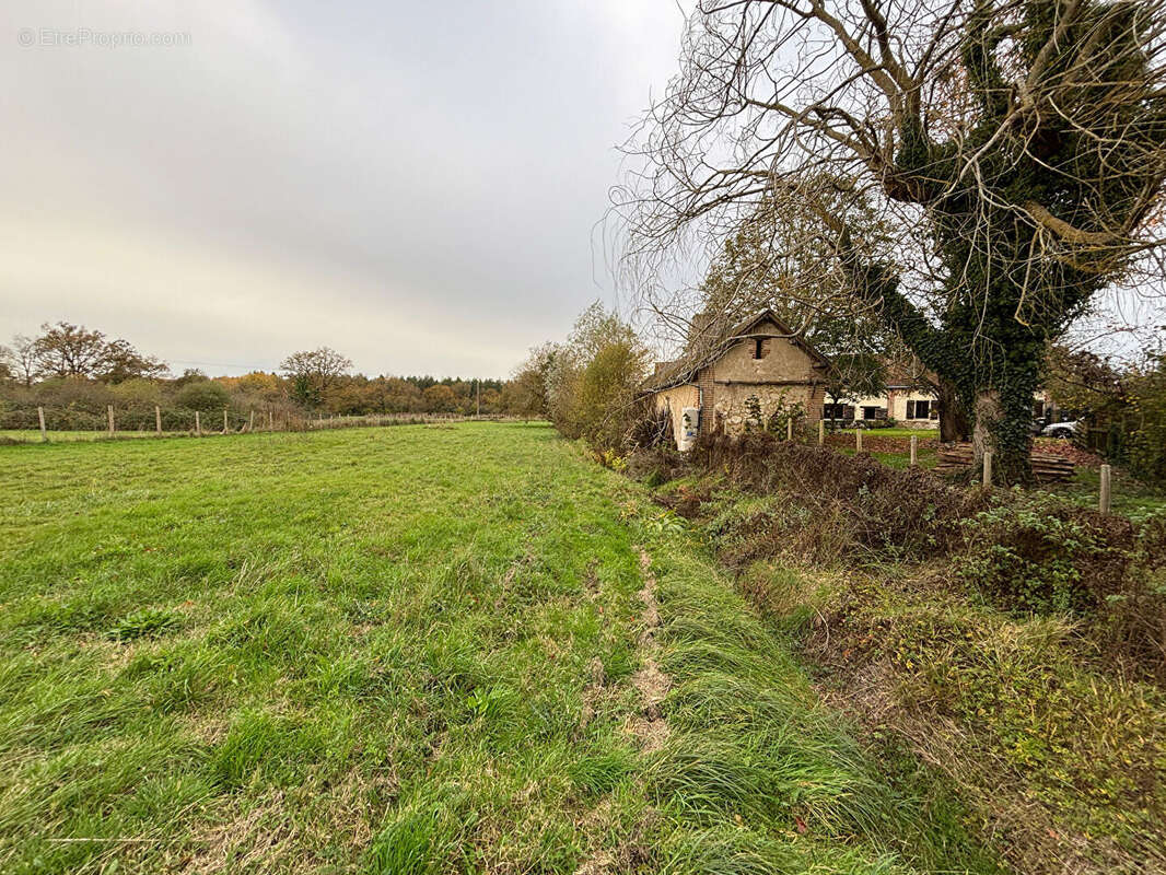 Maison à MOULIHERNE