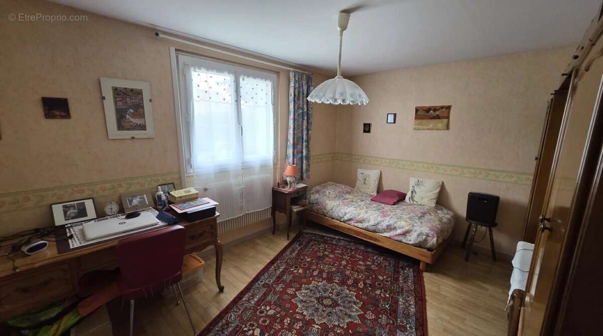 Maison à CHAMPFORGEUIL