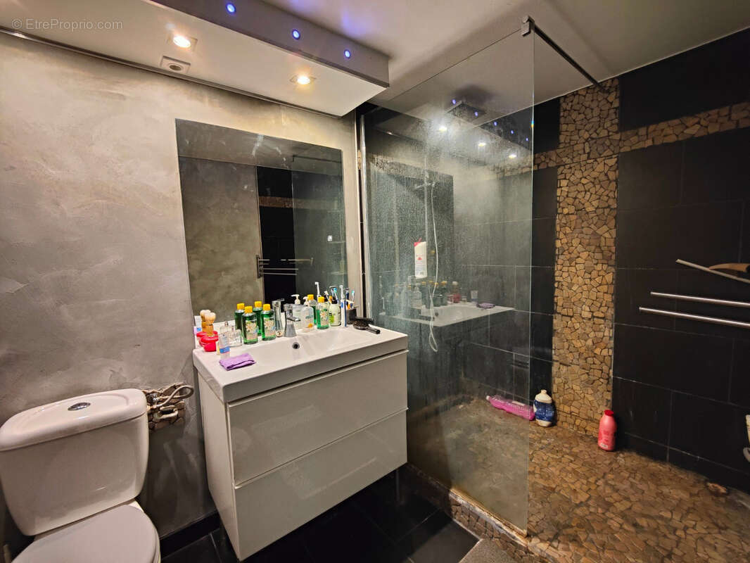 Maison à LA VALETTE-DU-VAR