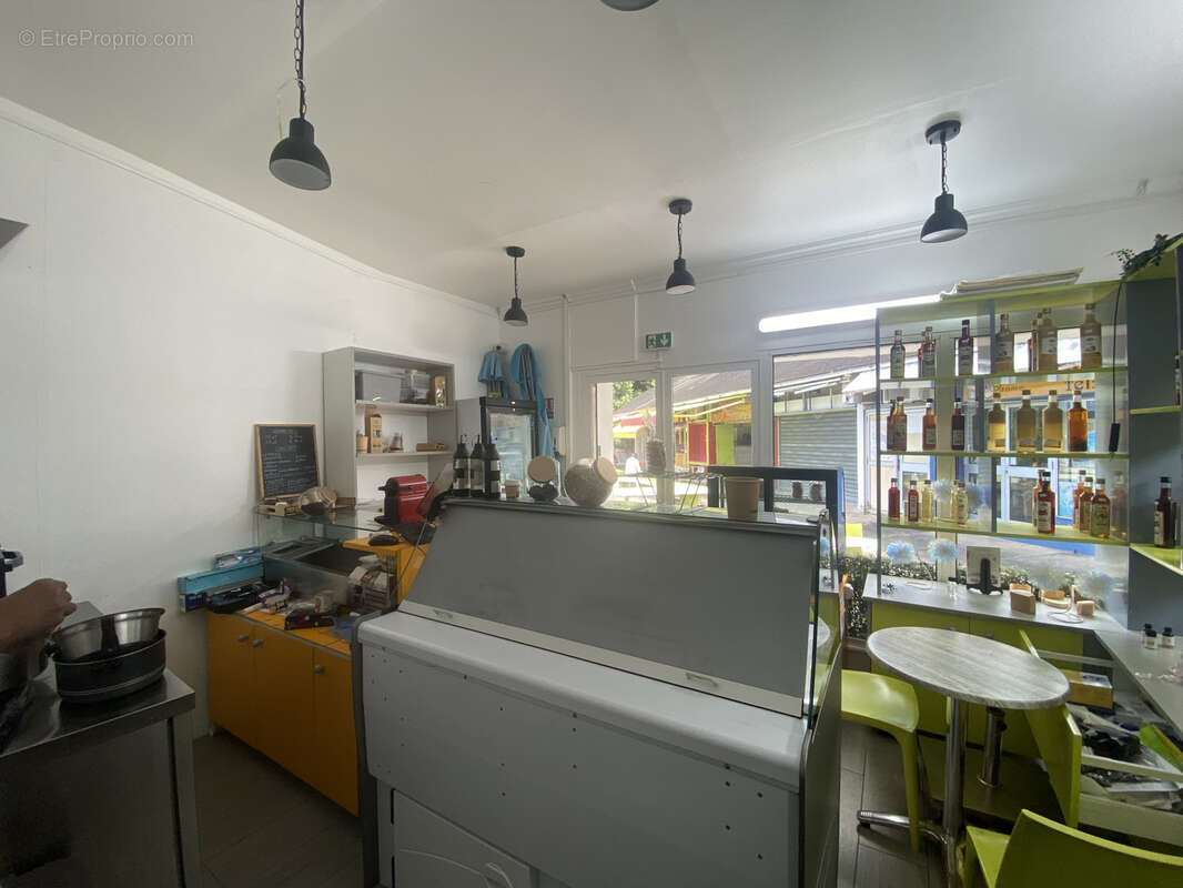 Commerce à BASSE-TERRE