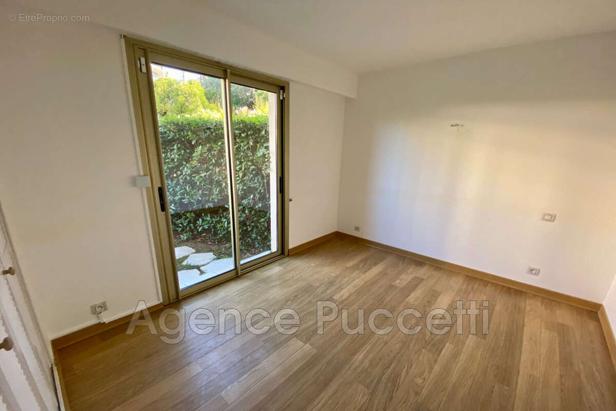 Appartement à VENCE