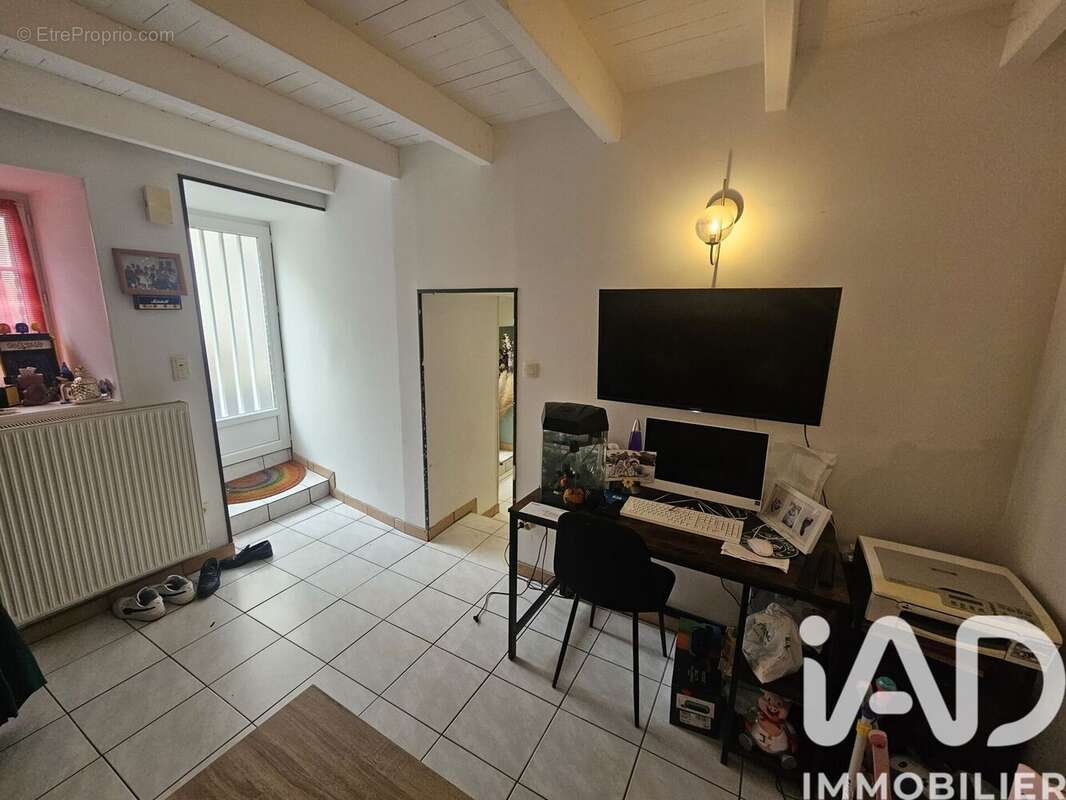 Photo 6