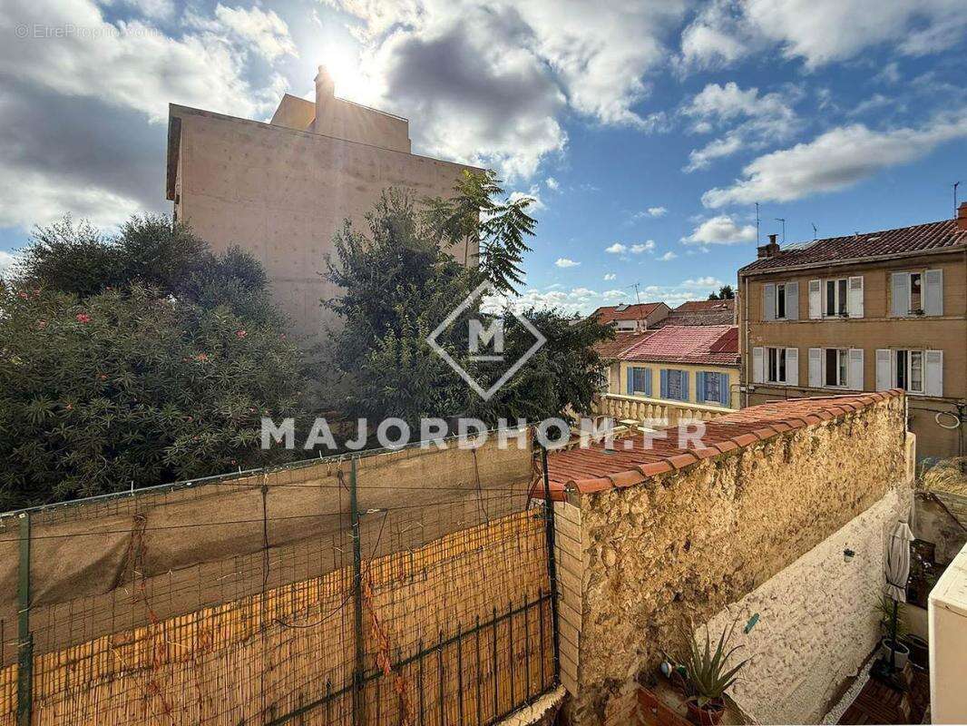 Appartement à MARSEILLE-4E