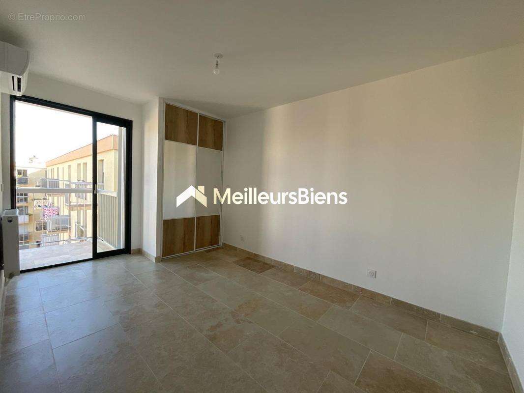 Appartement lumineux de 85 m² avec 3 chambres à vendre à Sète 34200 - photo 6