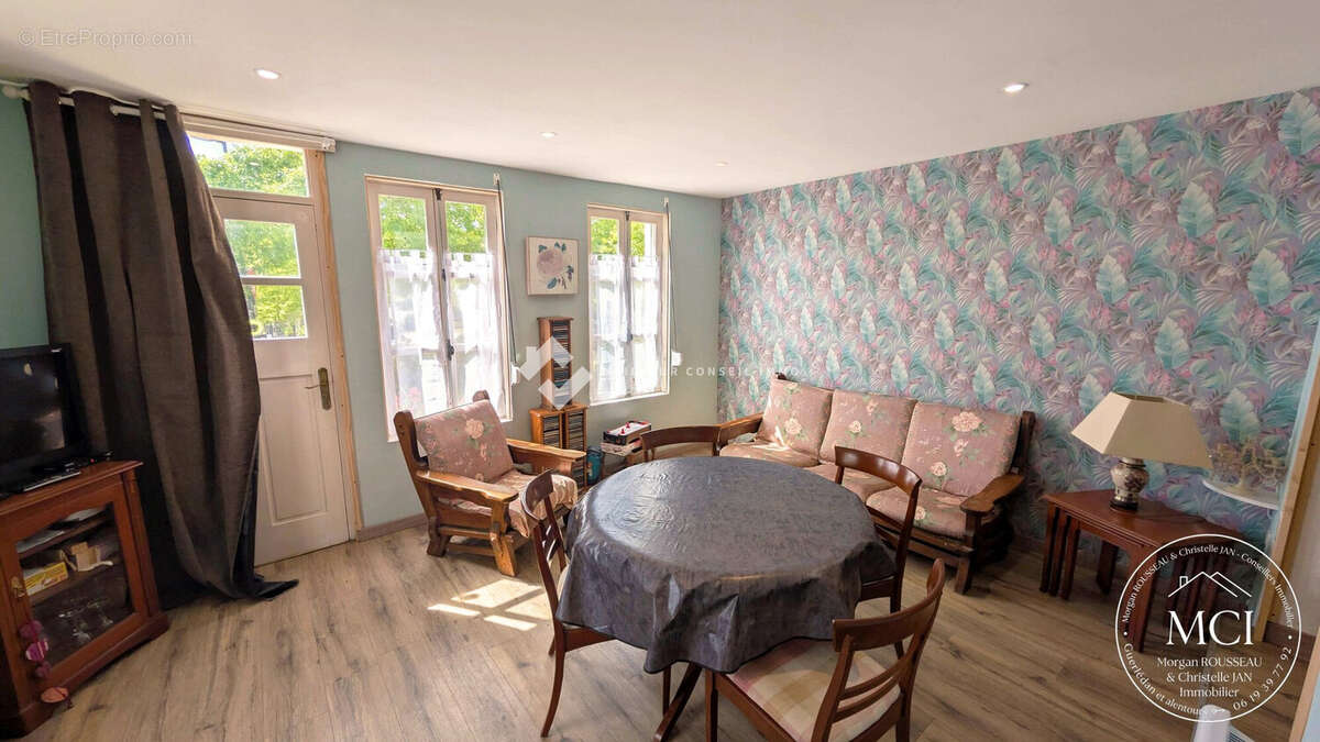 Maison 86 m² à Saint-Gilles-Vieux-Marche  - photo 5