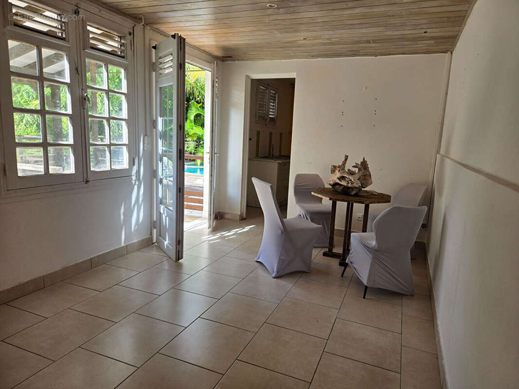 Appartement à RIVIERE-PILOTE