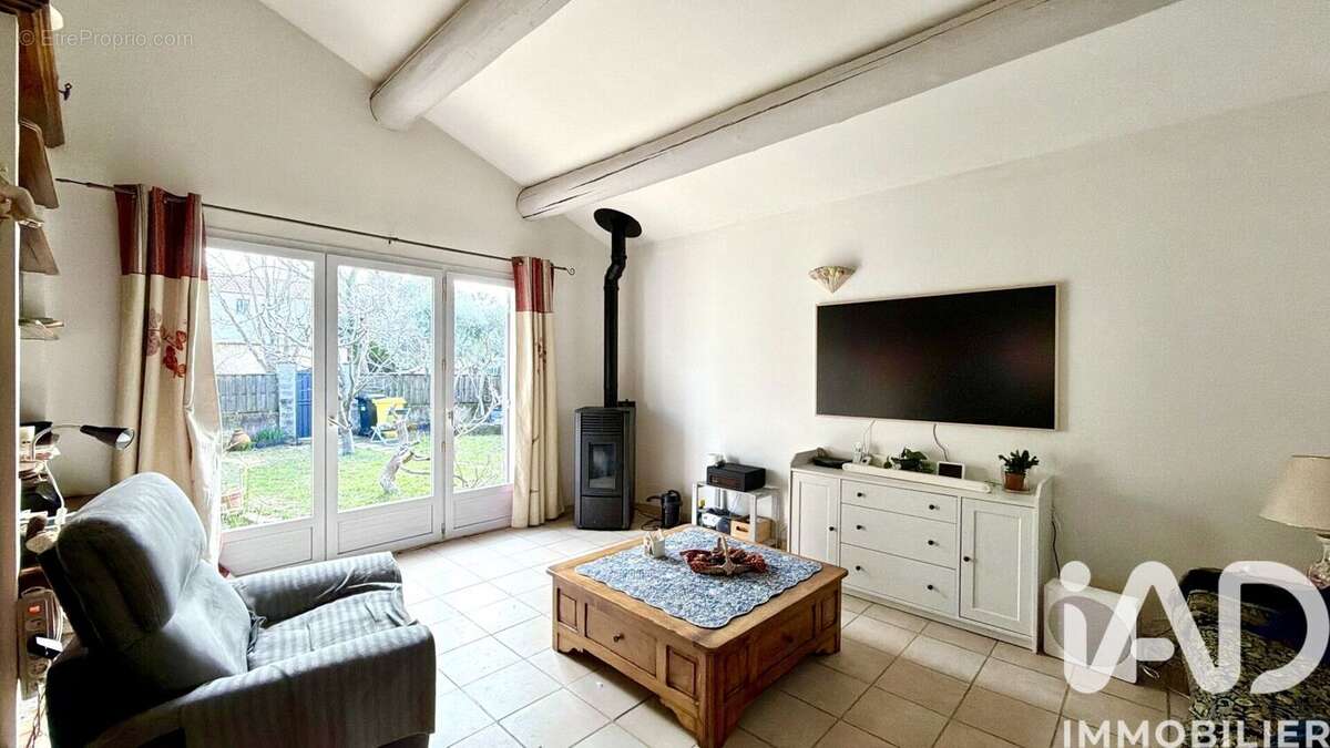 Photo 6 - Maison à ENTRAIGUES-SUR-LA-SORGUE