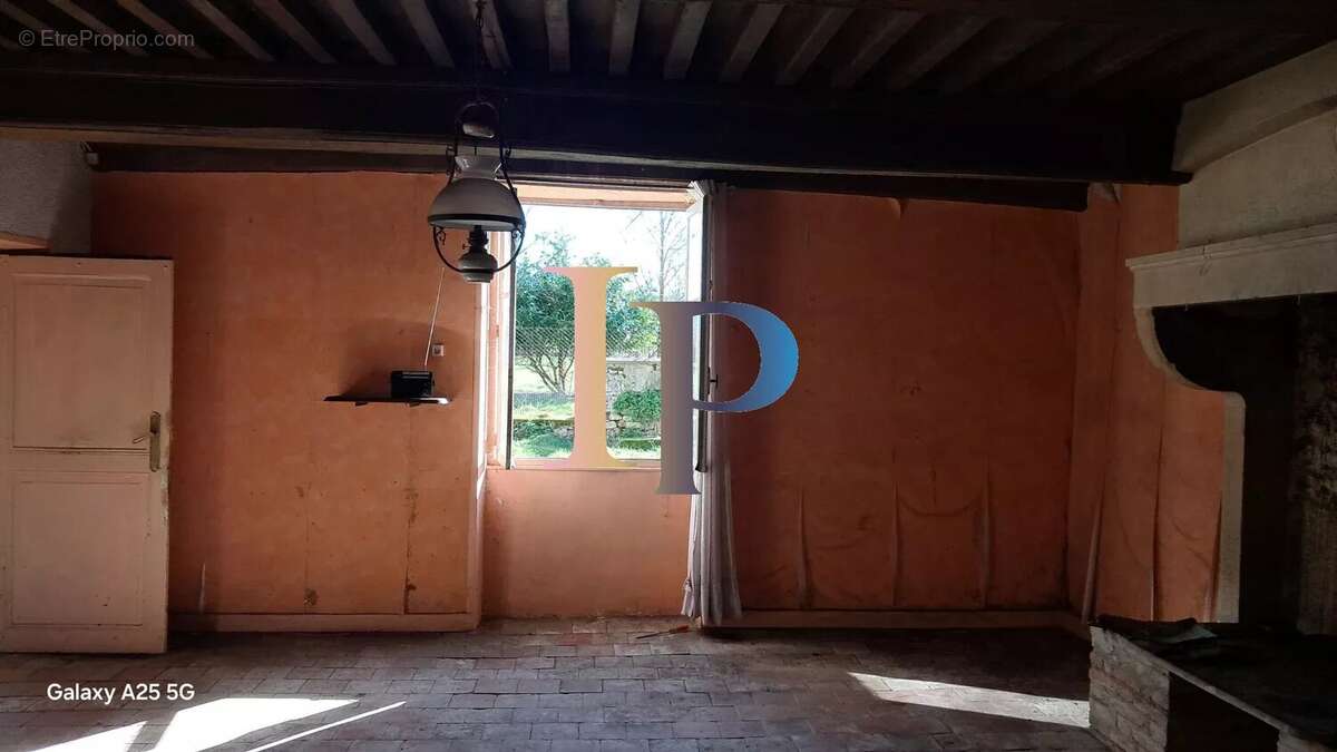 Maison à LA CLAYETTE