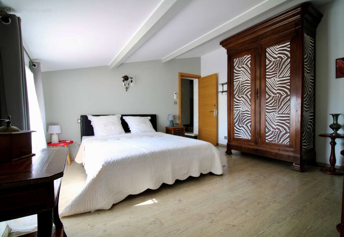 Maison à BELLEGARDE