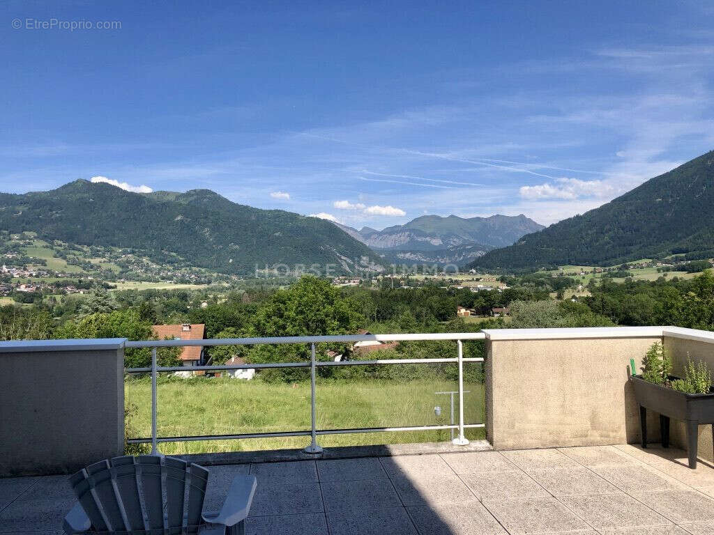 Maison à CONTAMINE-SUR-ARVE