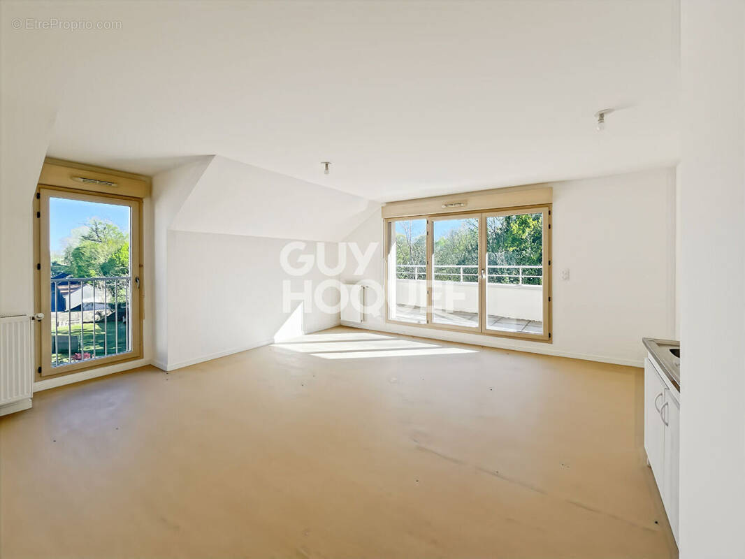 Appartement à FONTENAY-TRESIGNY