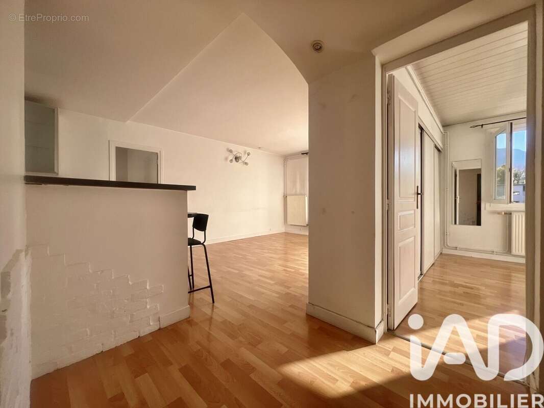 Photo 8 - Appartement à SAINT-MARTIN-D'HERES