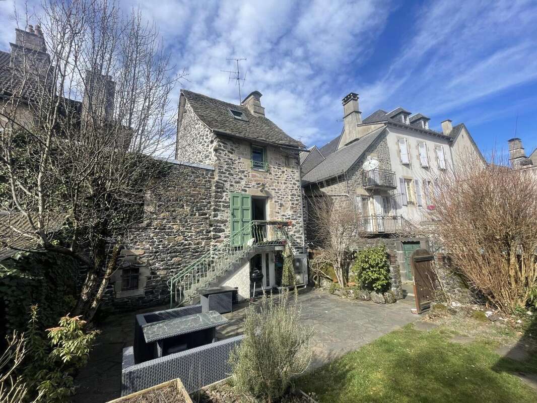 Appartement à PLEAUX