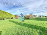 Terrain à SAINT-QUENTIN-EN-TOURMONT