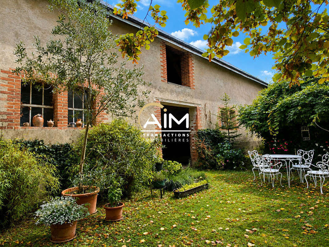 Maison à SAVIGNE-SUR-LATHAN