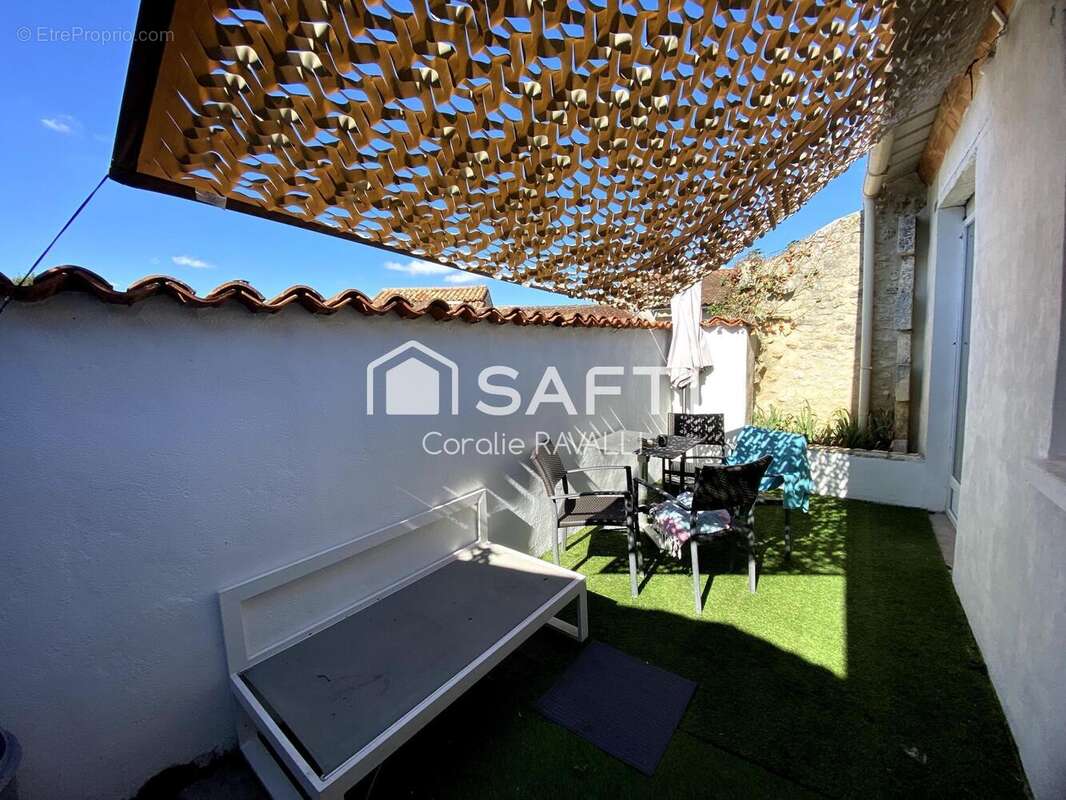 Photo 2 - Appartement à GOND-PONTOUVRE