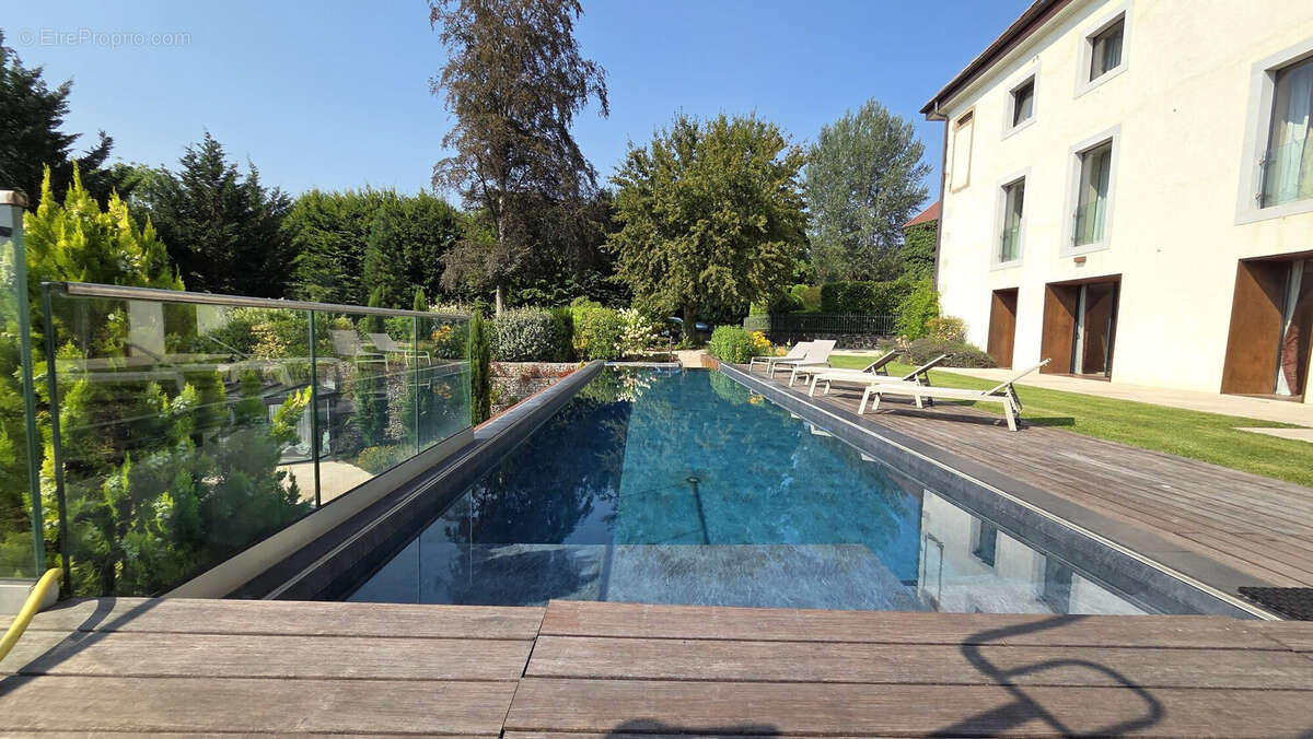 Maison 600 m² à Pers-Jussy  - photo 5
