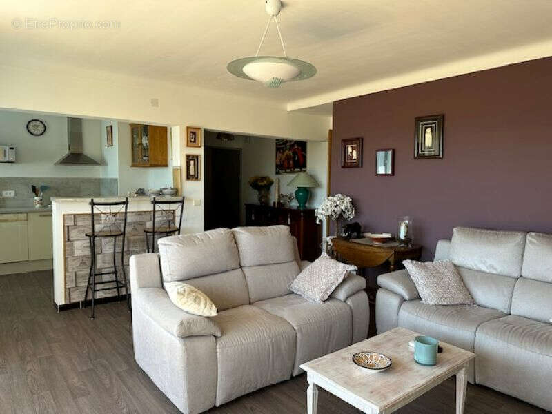 Appartement à VILLENEUVE-LES-AVIGNON
