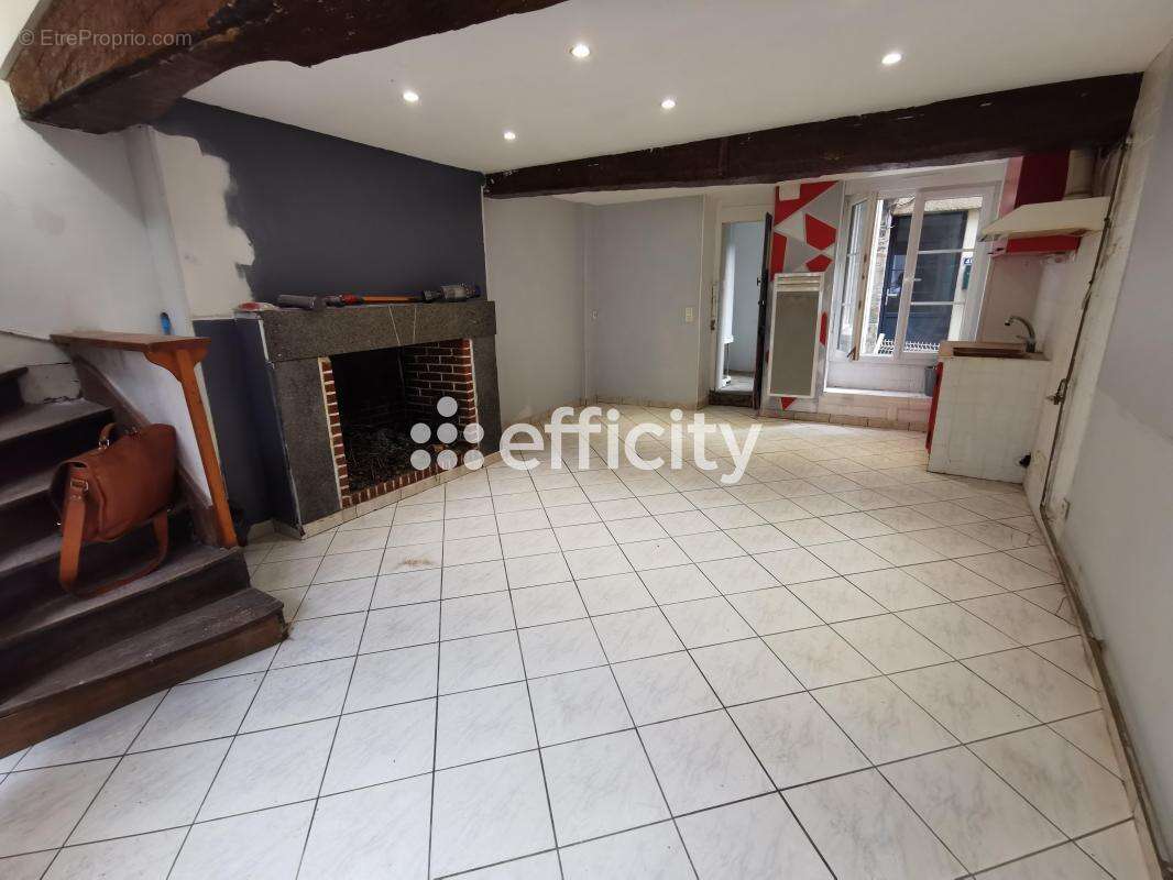 Maison à VILLEDIEU-LES-POELES