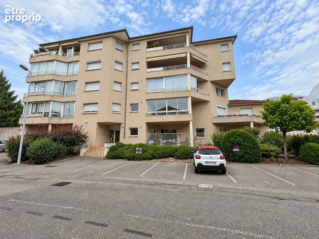 Appartement à GUILHERAND-GRANGES