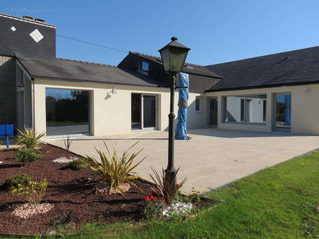 Maison à KERSAINT-PLABENNEC