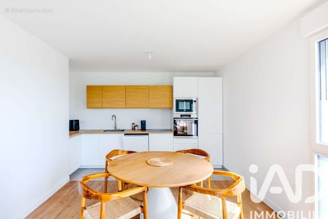 Photo 4 - Appartement à ASNIERES-SUR-SEINE