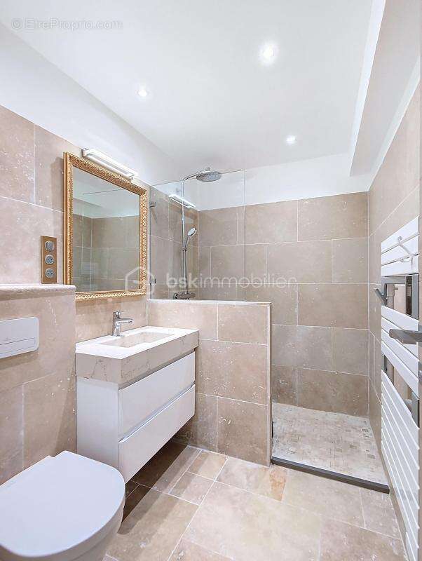 Appartement à MOUGINS