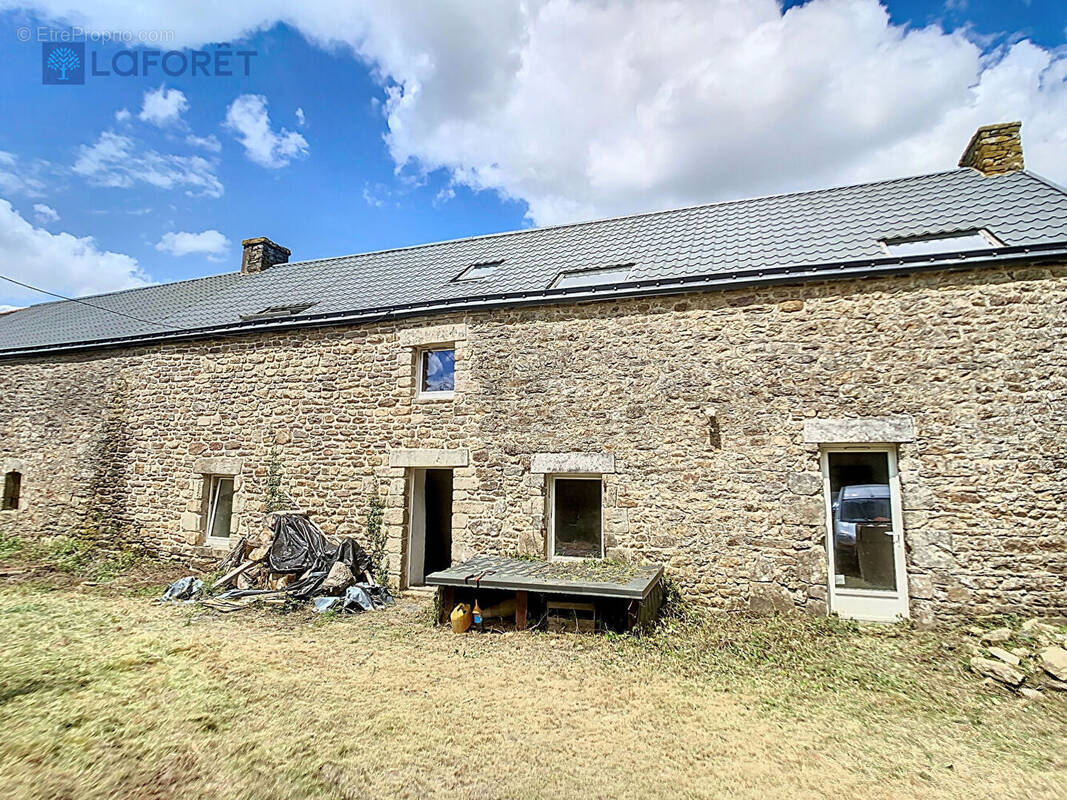 Maison à PLOUGOUMELEN