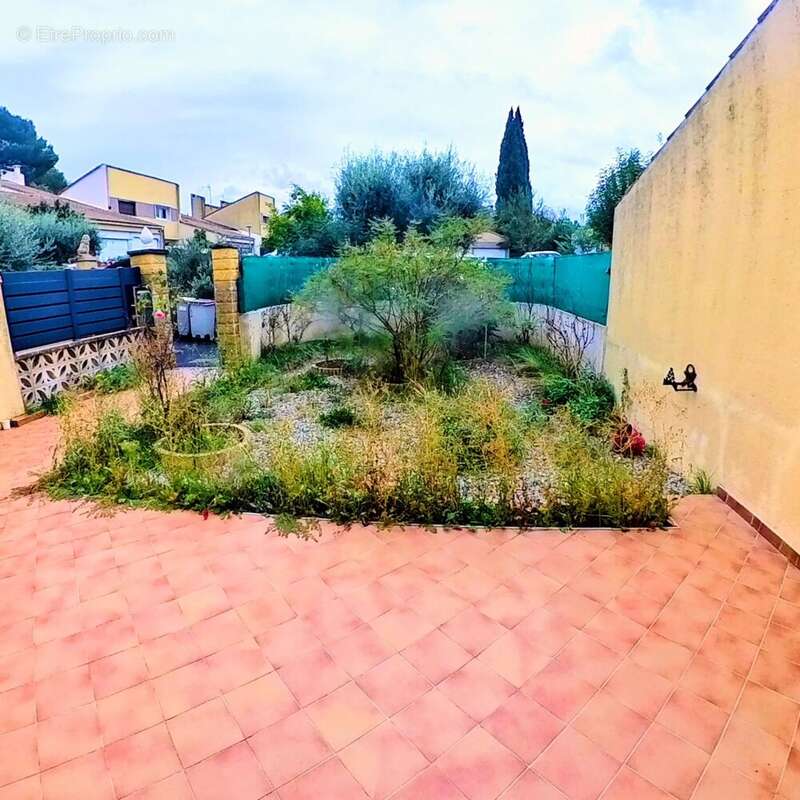 Maison à PEYROLLES-EN-PROVENCE