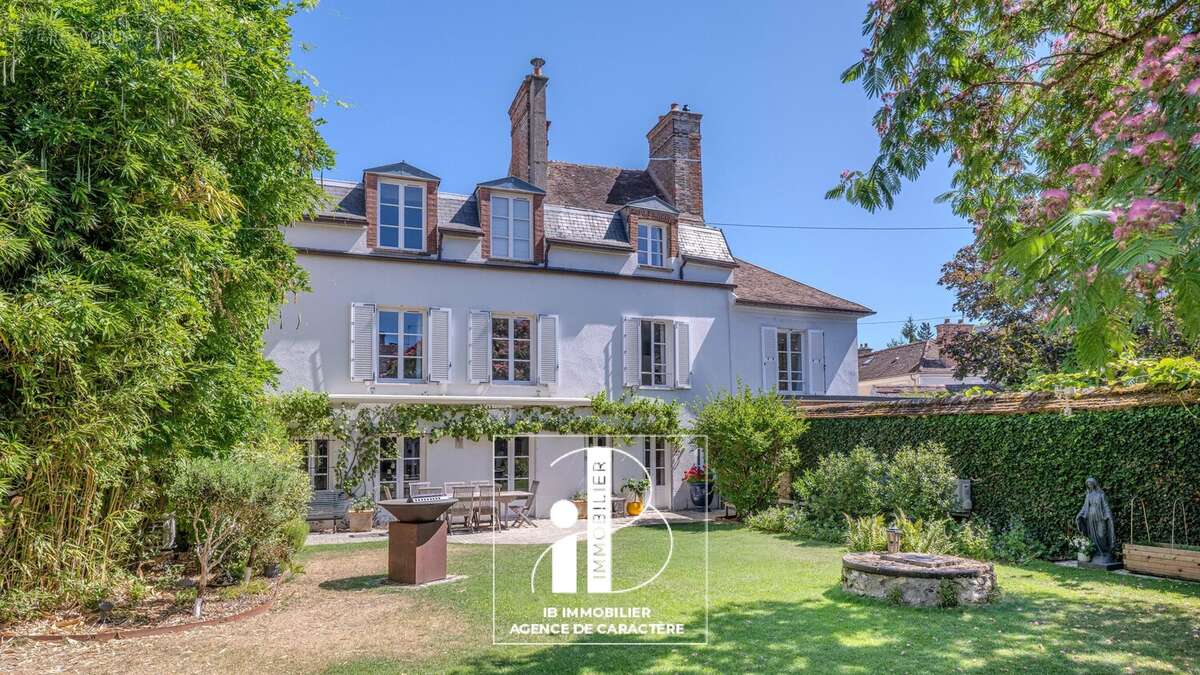 Fontainebleau coeur de ville propriete bourgeoise de 293 m² avec jardin paysager de 490m² - photo 19