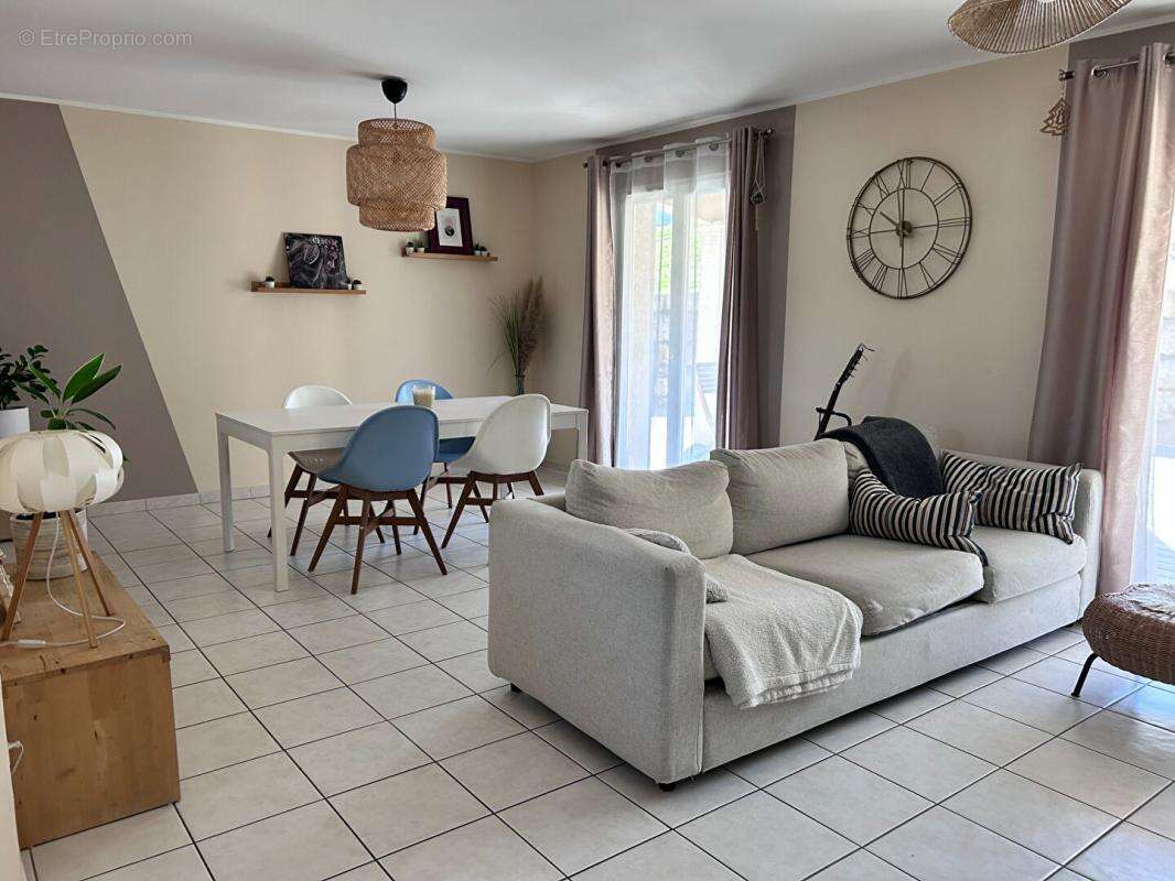 Maison à LONGESSAIGNE