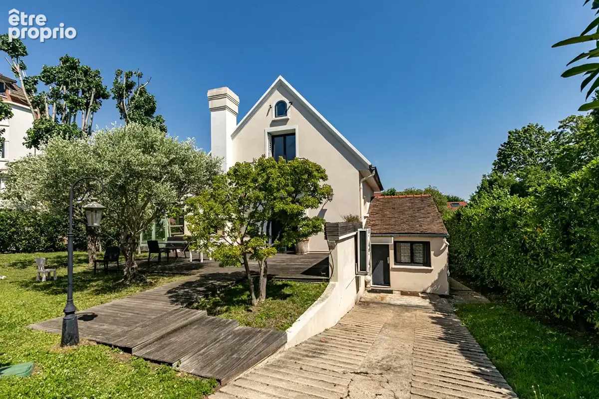 Maison 7 pièces avec piscine sur terrain de 1027 m² - photo 16