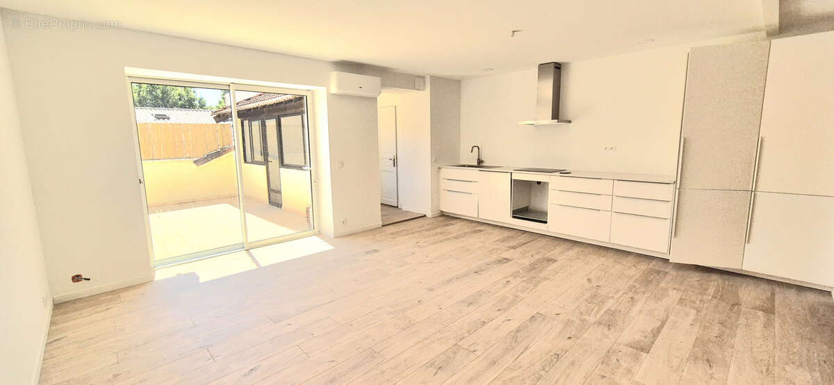 Appartement à HYERES