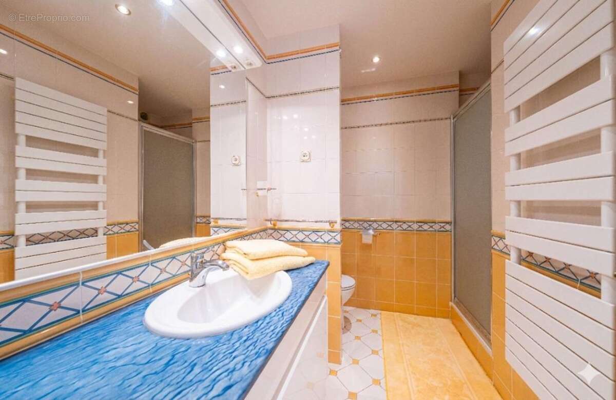 Maison à MOUGINS