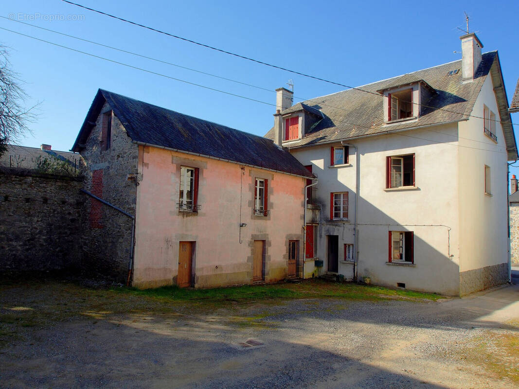 Maison à MERLINES