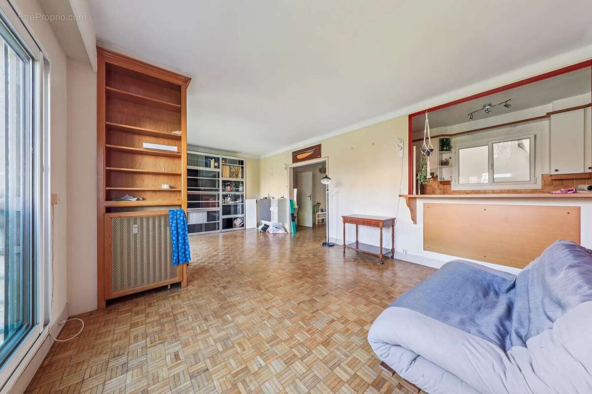 Appartement à NEUILLY-SUR-SEINE