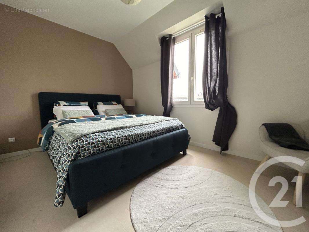 Maison à PONT-SAINTE-MAXENCE