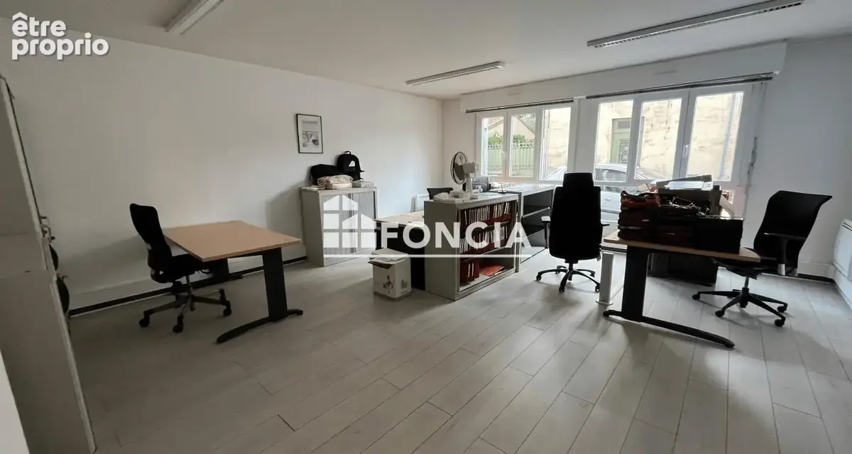 Local d'Activité à vendre avec 2 box et 2 Parking en sous-sol - photo 2