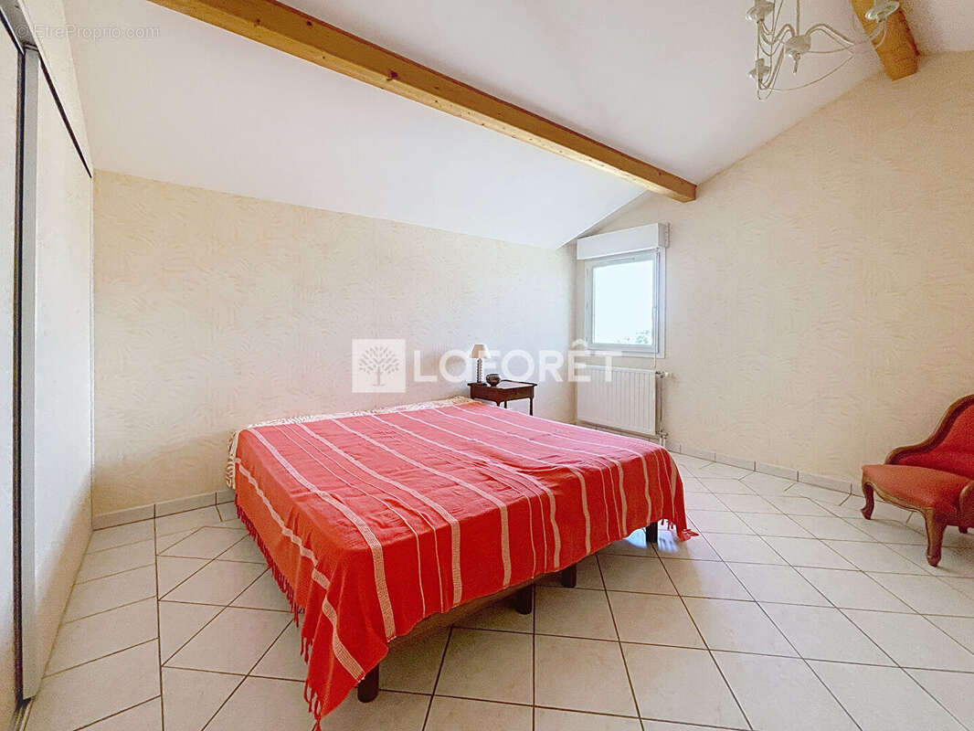 Appartement à GUILHERAND-GRANGES