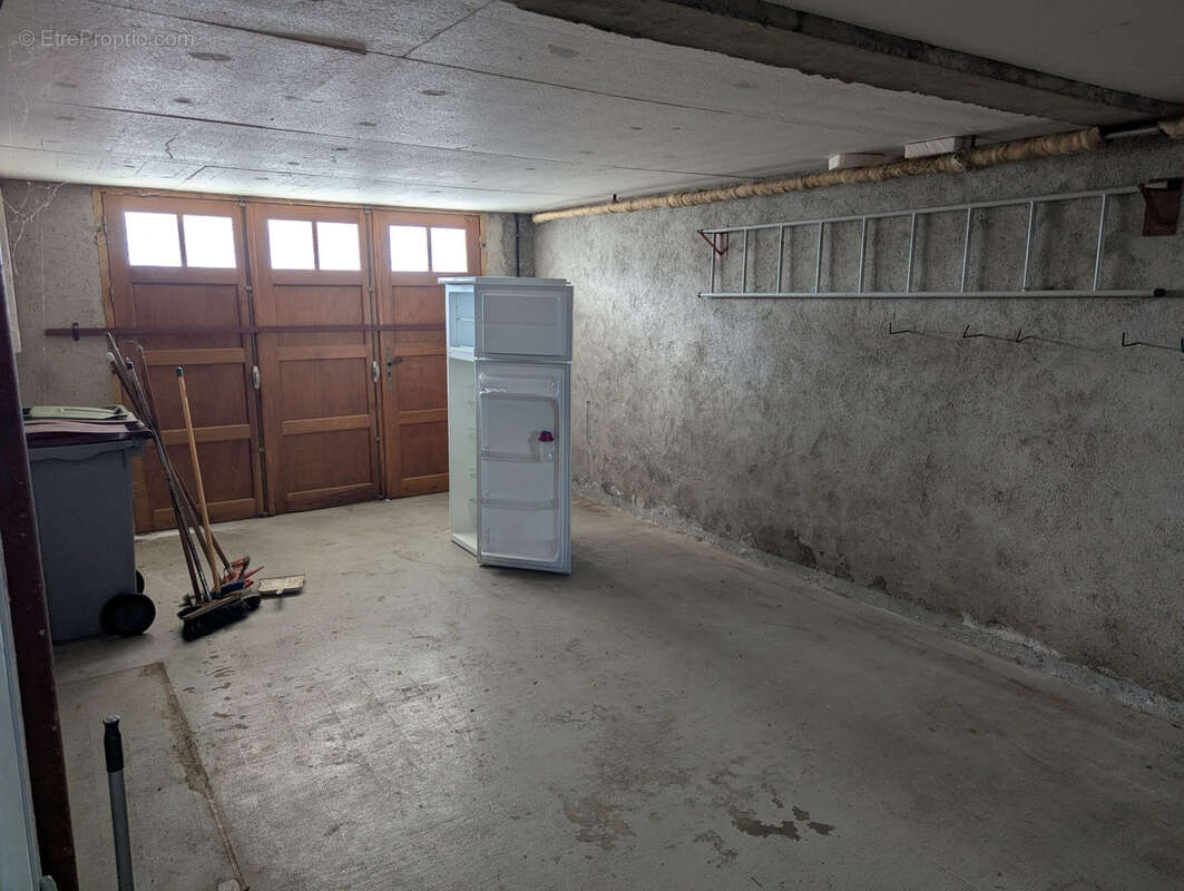 Maison à MONTGIVRAY